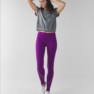 lululemon Free Flow Tight - Tender Violet - Size 6